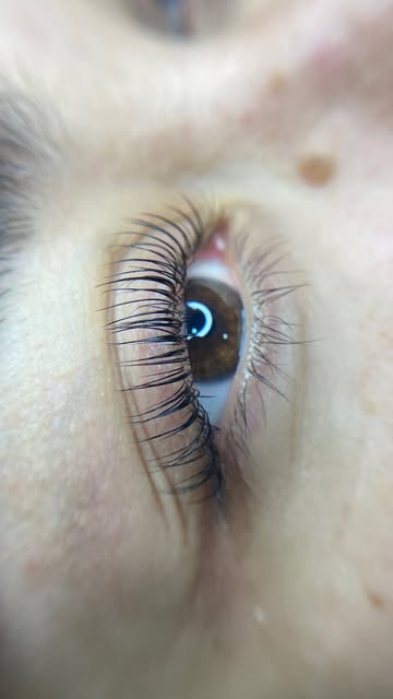 Resultado de lash lifting realizado por Claribella Depilaciones